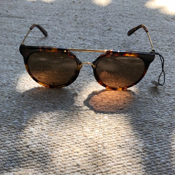 WONDERLAND Accessories - Wonderland aviator style tortoiseshell glasses